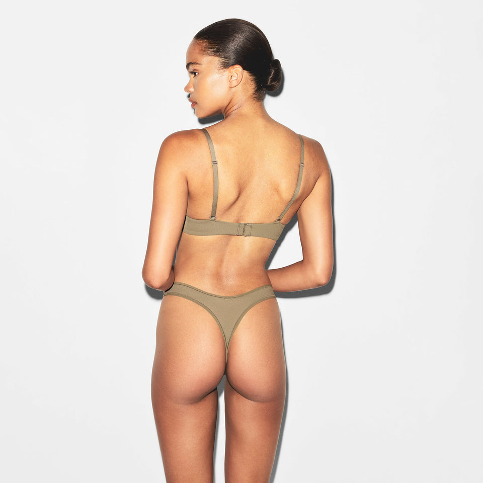 FITS EVERYBODY T-SHIRT BRA | TRUFFLE