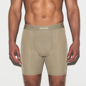 SKIMS SPORT MENS 7" BOXER BRIEF | DUNE