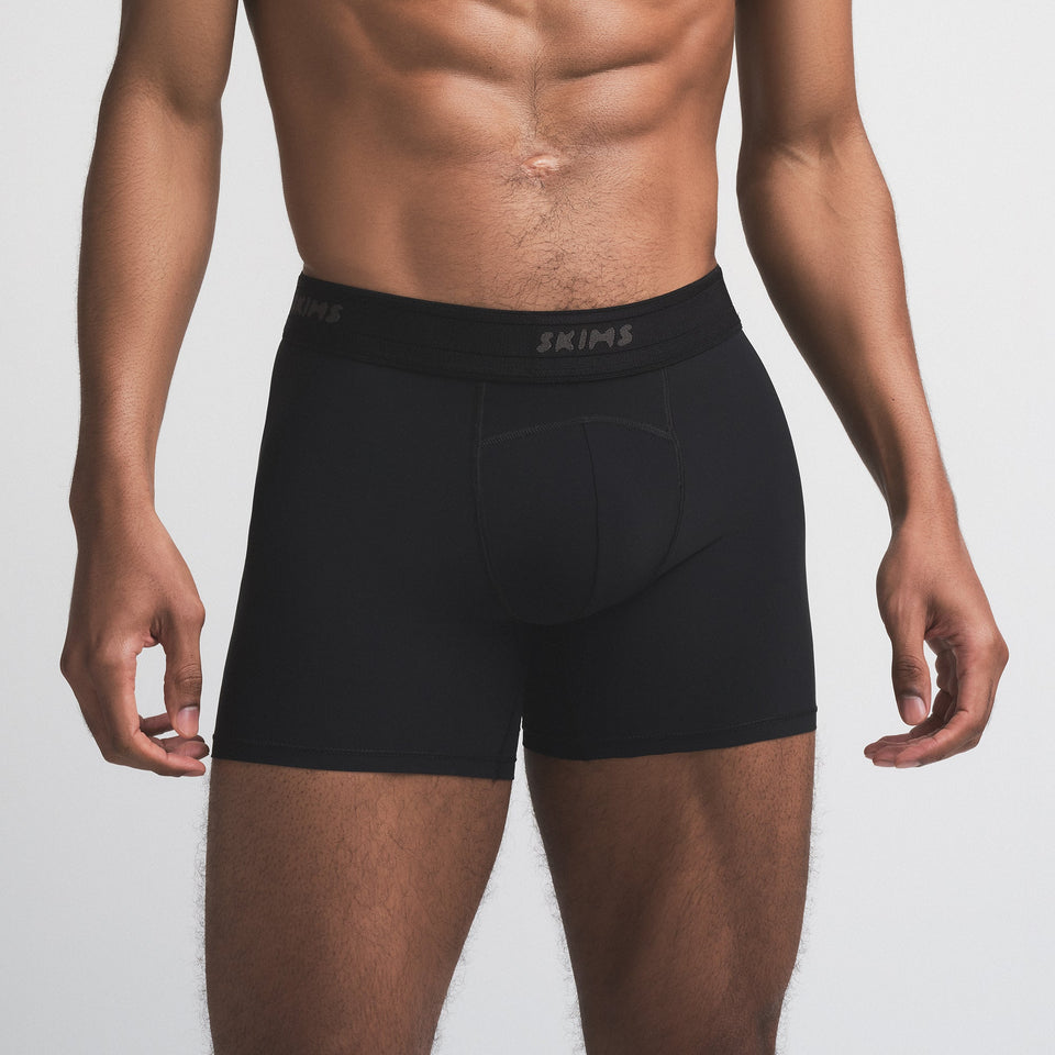 SKIMS SPORT MENS 5" BOXER BRIEF | OBSIDIAN