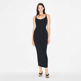 SMOOTH LAYERS SCOOP NECK LONG DRESS | OBSIDIAN