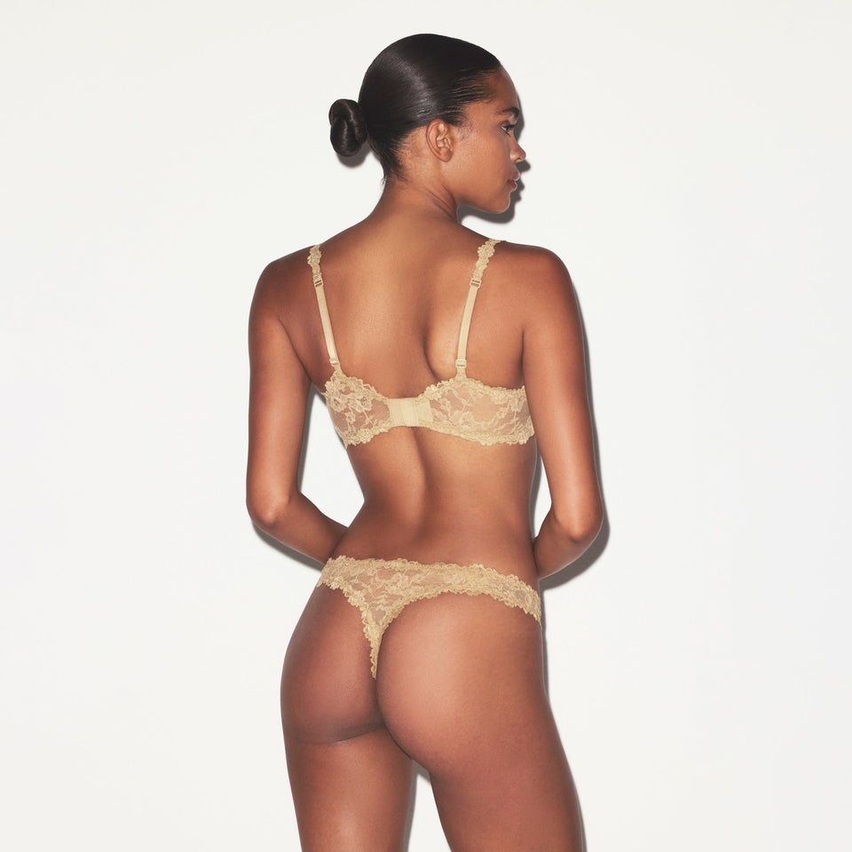 STRETCH LACE DIPPED THONG | DELTA
