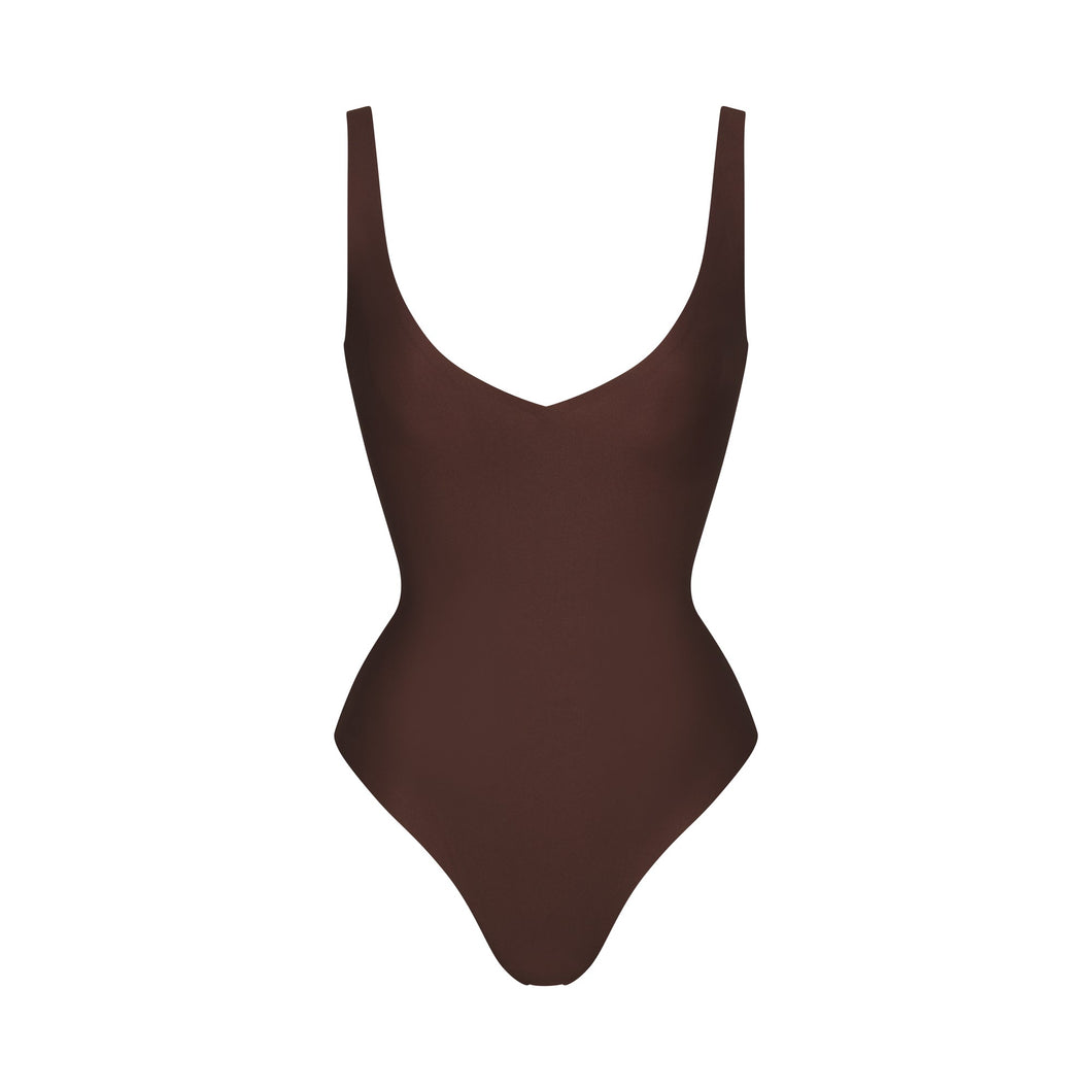 SKIMS BODY UNLINED PLUNGE THONG BODYSUIT | COCOA