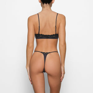 FITS EVERYBODY LACE SCOOP BRALETTE | ONYX