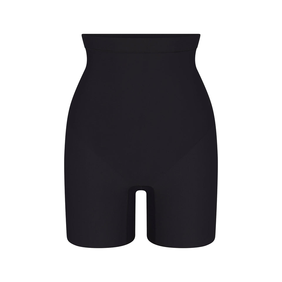 SKIMS BODY CORE SCULPT MID RISE SHORT | ONYX