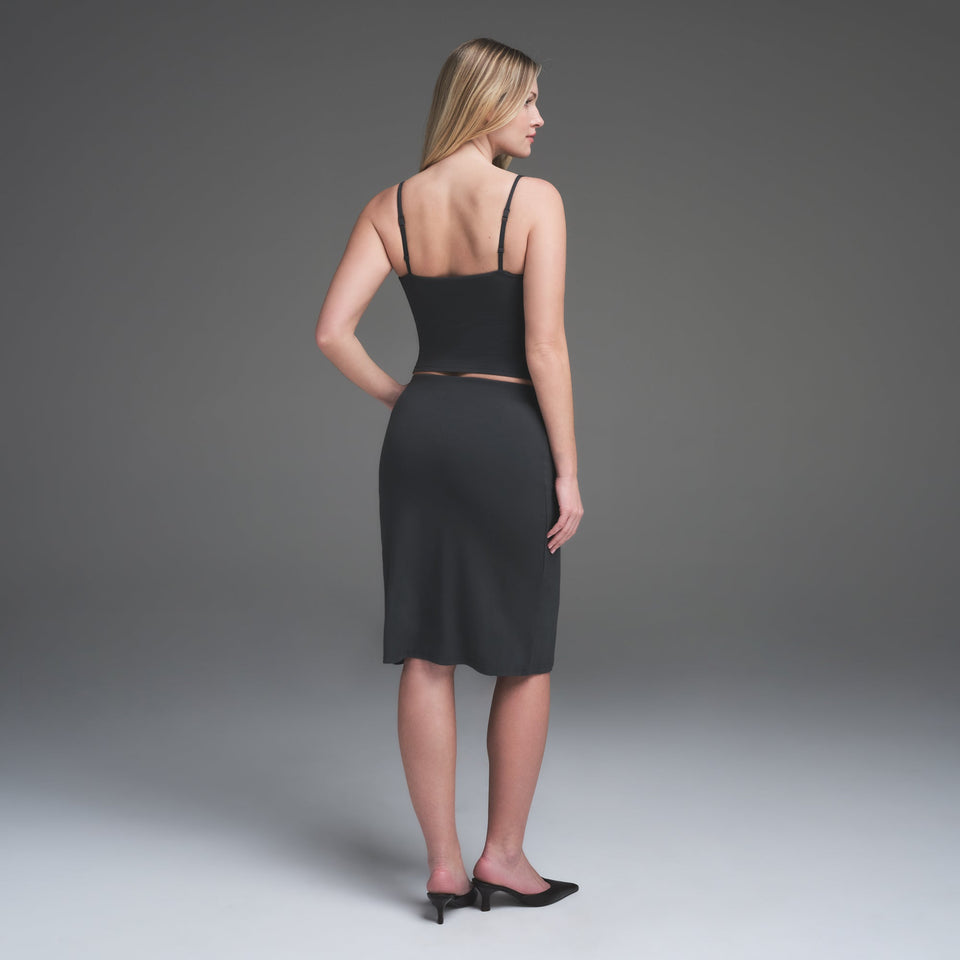 SMOOTH LAYERS SCOOP NECK CAMI | GRAPHITE