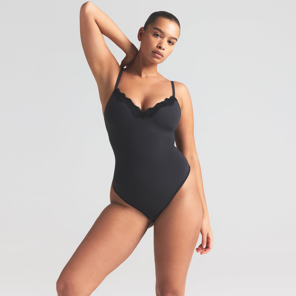 FITS EVERYBODY LACE PUSH-UP BODYSUIT | ONYX