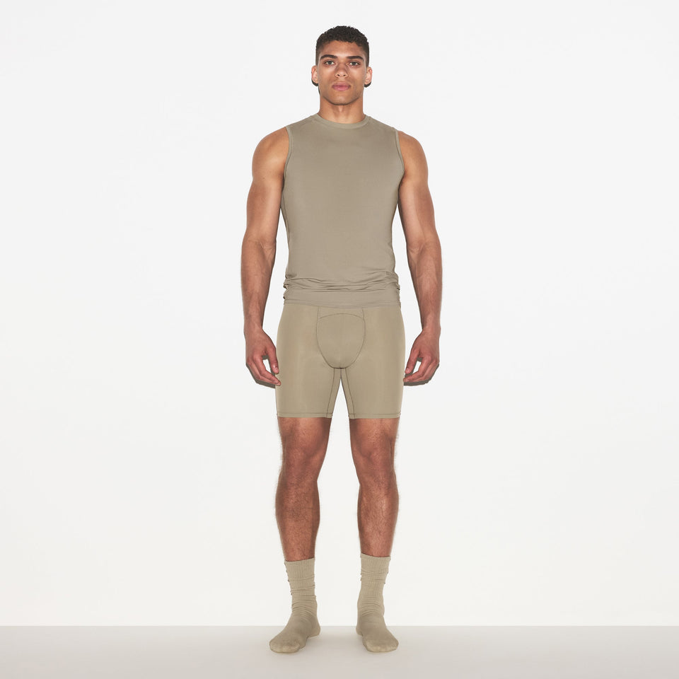 SKIMS FLEX MENS MUSCLE TANK | DUNE