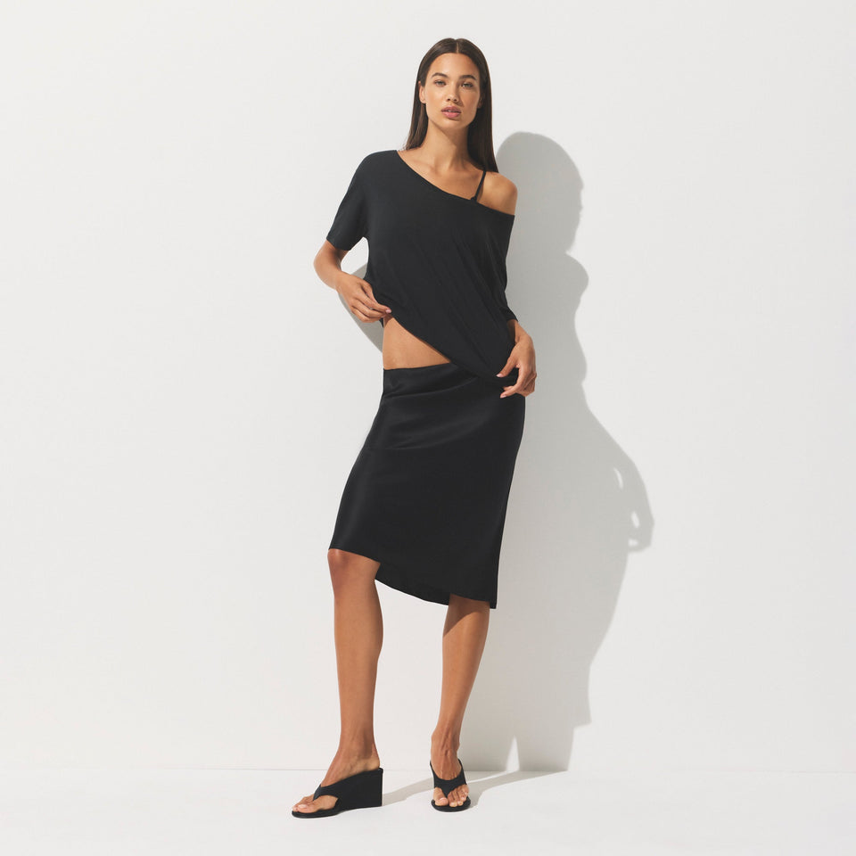 SHEER JERSEY V-NECK T-SHIRT | SOOT